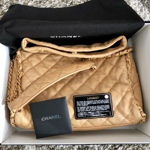 Chanel hobo chain shoulder bag in beige